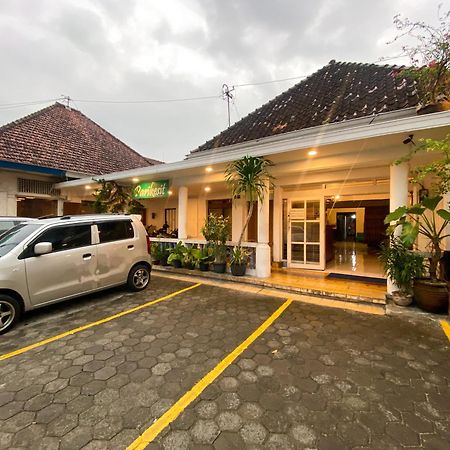 Parikesit Guest House Jogyakarta Zewnętrze zdjęcie