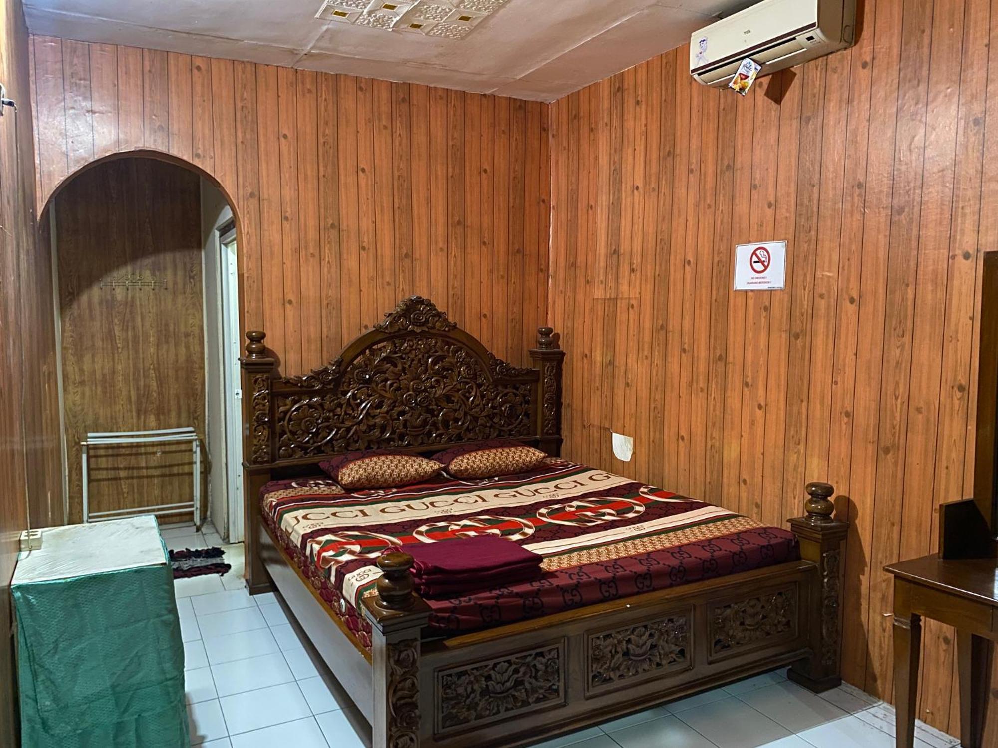 Parikesit Guest House Jogyakarta Zewnętrze zdjęcie