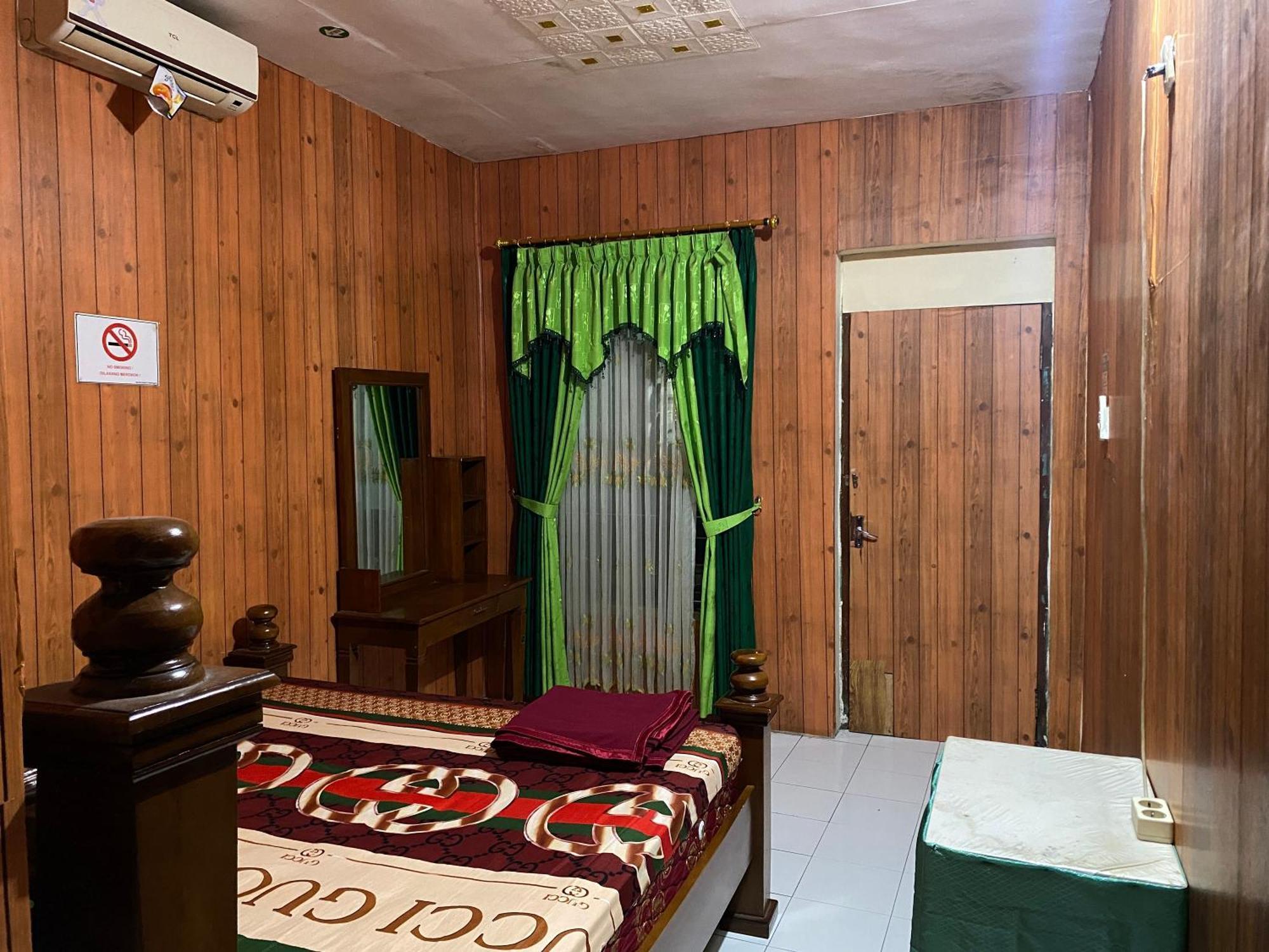 Parikesit Guest House Jogyakarta Zewnętrze zdjęcie