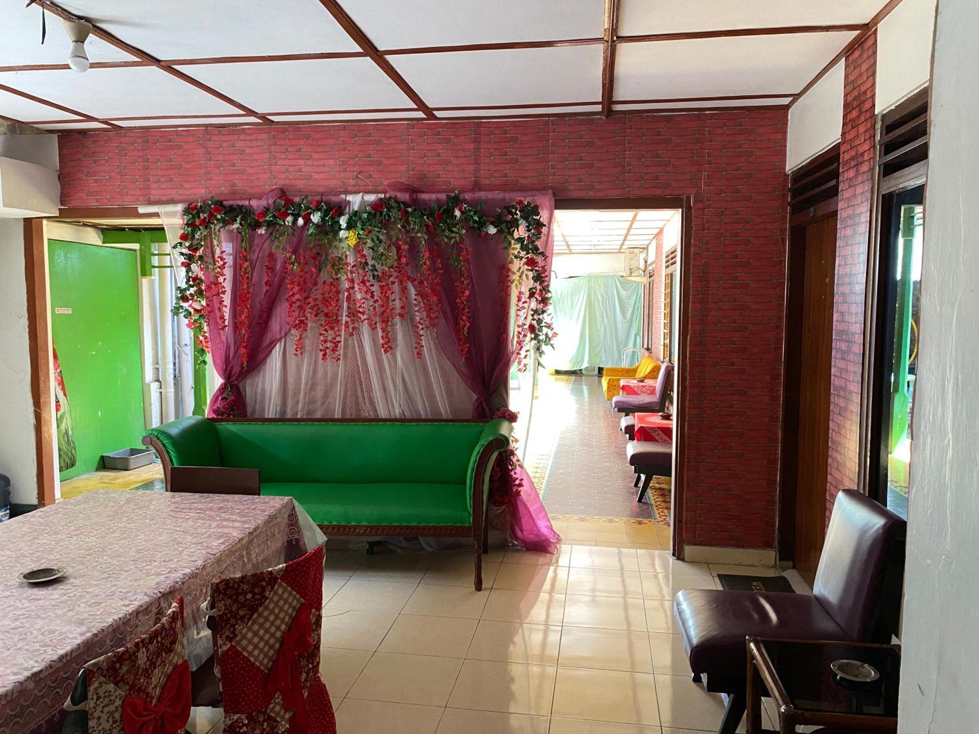 Parikesit Guest House Jogyakarta Zewnętrze zdjęcie