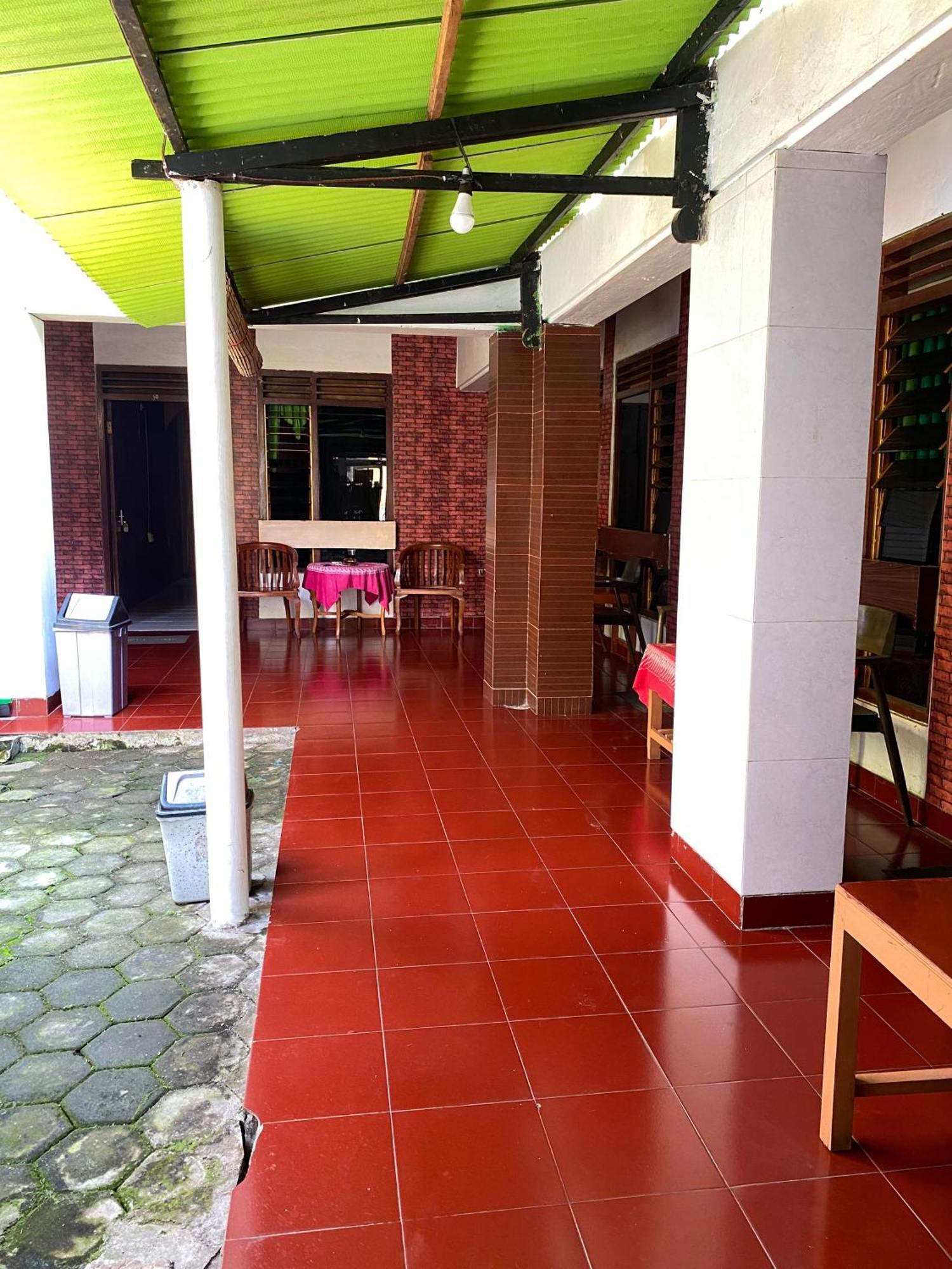 Parikesit Guest House Jogyakarta Zewnętrze zdjęcie