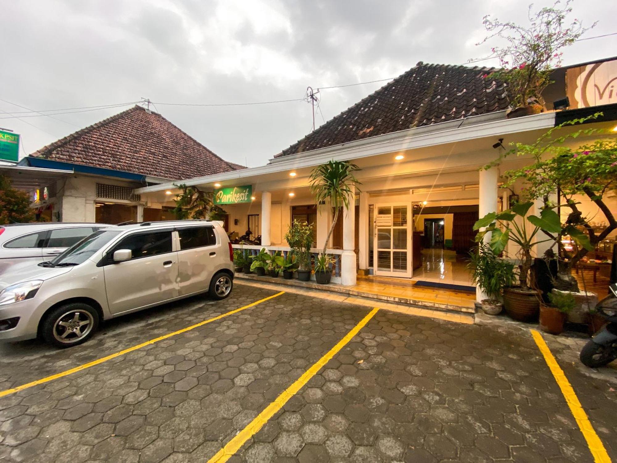 Parikesit Guest House Jogyakarta Zewnętrze zdjęcie